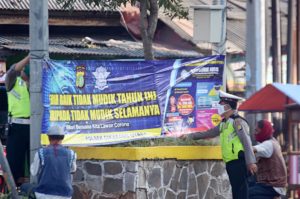 Dilarang Mudik, Penutupan Terminal Tunggu Kepres