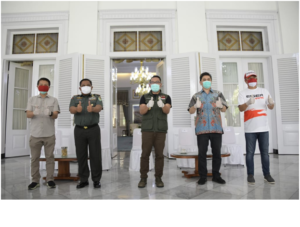 Jabar Terima Bantuan 50 Ribu Alat RDT dan Ribuan Alkes