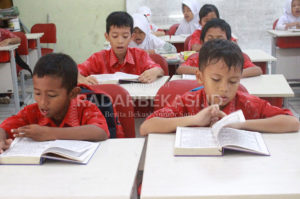 Guru Tak Sanggup Amankan Seluruh Siswa