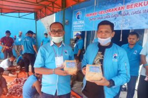 Gelora Bagikan 1.000 Paket Daging Kurban