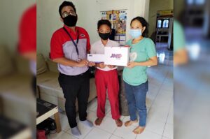 JNE Bagi Pulsa Gratis Untuk Pelajar Tidak Mampu