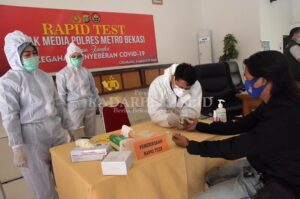 Jalani Rapid Test, Puluhan Jurnalis Negatif Corona