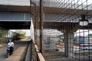 Warga Tolak Pembongkaran Jembatan