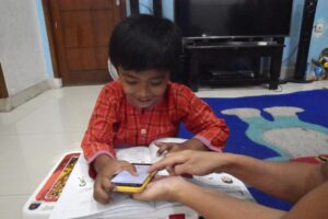 Orangtua Siswa Menanti Bantuan Kuota Data Internet