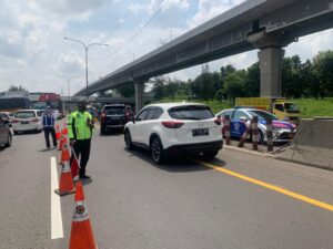 Baru Dua Hari Libur Cuti Bersama, Ratusan Kendaraan Tinggalkan Ibu Kota