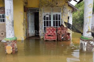 DPRD Dorong Pemkab Bantu Korban Banjir Rob