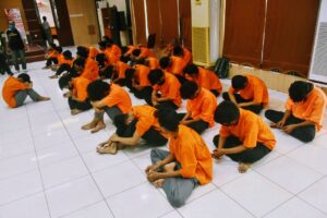 Puluhan Siswa Terancam Dikeluarkan dari Sekolah