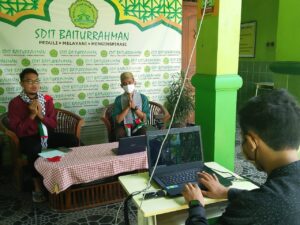 Bentuk Karakter Siswa Lewat Mendongeng