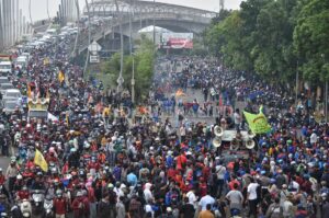 Serikat Pekerja Abaikan Keputusan Gubernur