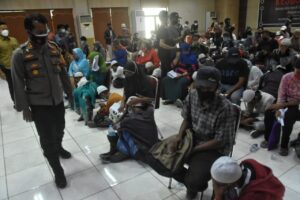 Tertangkap Mau Demo, 50 Pelajar Diajak Bertaubat dan Salat Berjamaah