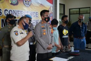 Kata Polisi dan Satpol PP Soal Hukuman Pembuang Sampah di Kalimalang