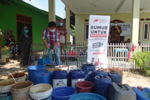 PT PSN dan PSI Bangun Sumur untuk Warga