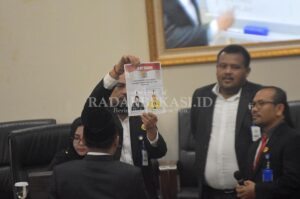 Pemprov Dinilai Serobot Kewenangan DPRD