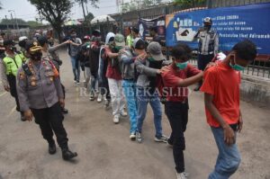 Puluhan Pelajar Terjaring Penyekatan