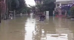 Vila Jatirasa Masih Tenggelam