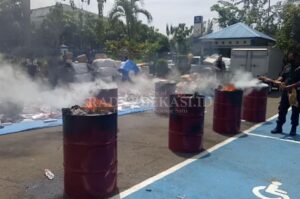 Barang Kena Cukai Ilegal Dimusnahkan