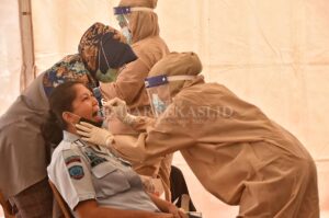 Ratusan Petugas Lapas Diswab