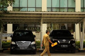 Bawa Kabur Mobdin, Oknum Dewan Melawan Hukum