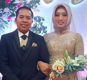 Mantan Ketum PB HMI Bersama Istri dan Mertua Penumpang Sriwijaya Air yang Hilang