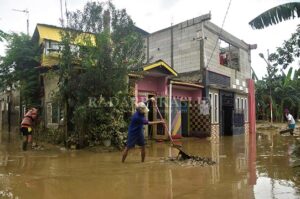 Libatkan Petugas, Penanganan Pascabanjir
