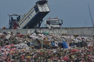 Pembuang Sampah Ilegal Tak Kunjung Ditindak