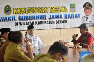 Wagub Janji Perbaiki Jalan Serang-Cibarusah