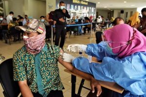 Geber Vaksinasi Massal