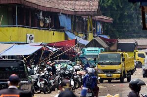 Pemkab Diminta tak Buru-buru Revitalisasi Pasar Cibitung