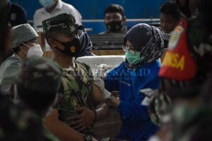 Ratusan Anggota Kodim Divaksinasi