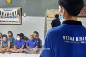 Banyak Temuan Alat Komunikasi