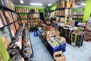 Penjualan Kue Lebaran Lesu