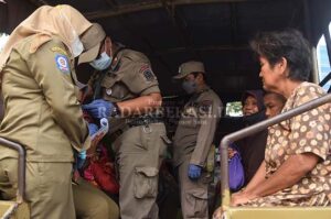 Puluhan PMKS Terzaring Razia