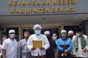 Simpatisan HRS Gerudug Kejari Bekasi