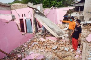 Tanah di Kampung Cicadas Ambles