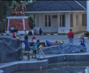 Pengunjung Gedung Juang Abaikan Prokes