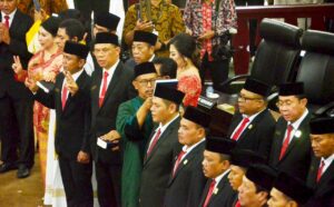 Kepercayaan ke Parpol dan Legislator Anjlok