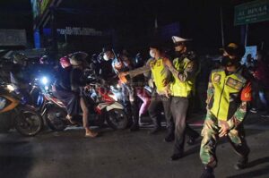 Penyekatan di Kedungwaringin Jebol