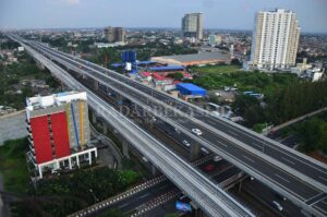 Pukul 24.00 WIB, Tol Layang MBZ Arah Cikampek Ditutup