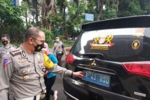 Polisi akan Periksa Kejiwaan Pengemudi Mobil Berplat Kekaisaran Sunda