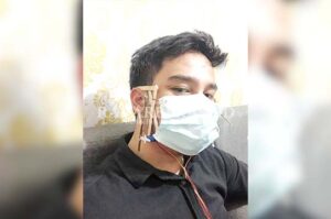 Buka-Tutup Masker dengan Perintah Suara