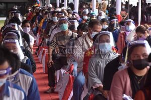 2.000 Warga Divaksin Serentak