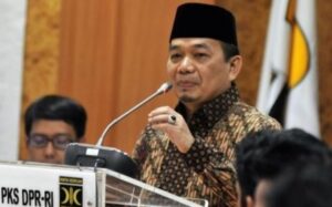 Fraksi PKS: Tolak Rencana Denda Bagi yang Tak Mau Vaksin