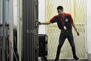 Aktivitas Malam Dibatasi