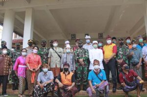 Pangkostrad Kunjungi Percontohan Kampung Pancasila