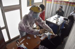 Sepekan Tes Acak Penumpang