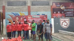 Tutup Program Partai dengan Berbagi Daging