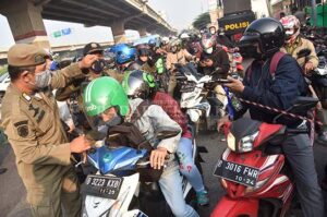 PPKM Darurat, Jalanan Padat