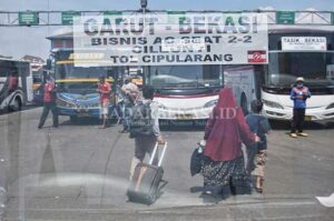 Penumpang Terminal Berkurang 60 Persen