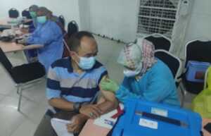 Bekasi Cyber Park Menyiapkan 100 Dosis Vaksin Setiap Hari