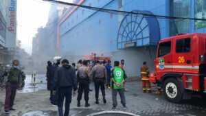 Diduga Ini Pemicu Plaza Pondokgede Terbakar